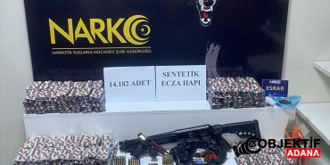 Adana039da-ev-ve-is-yerinde-14-bin-182-uyusturucu-hap.jpg