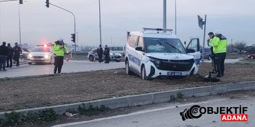 Adana039da-uygulama-noktasindan-kacan-otomobil-ile-carpisan-polis-aracindaki-3.jpg