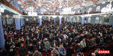 Adana-Mersin-Hatay-ve-Osmaniye039de-bayram-namazi-kilindi.jpg