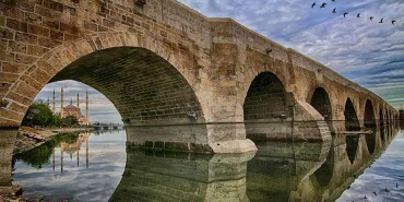 Adana-Taskopru-Isiklandirildi.webp.webp.webp