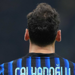 inter-hakan-calhanoglu-ile-yola-devam-karari-aldi-tgmo.jpg