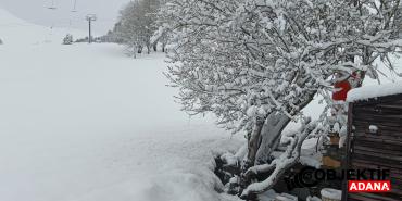kis-bitmiyor-23-nisanda-kar-kalinligi-1-metreye-ulasti-9ahd.jpg