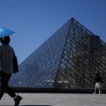 100-milyon-dolarlik-louvre-soygunu-film-oluyor-lmey.jpg