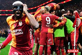galatasaray-avrupada-mansetlerde-saltanat-devam-ediyor-osimhen-sampiyonlugu-getirdi-3ddm.jpg