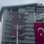 ozelin-chp-genel-merkezindeki-afisi-indirildi-zs4v.jpg