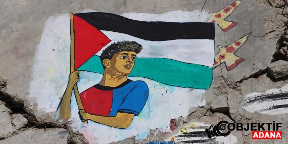 pedro-sanchez-lamine-yamali-elestiren-israilli-bakana-sert-cevap-verdi-filistin-bayragi-sallamasi-on.jpeg
