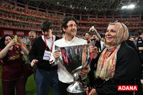 trabzonspor-teknik-direktoru-fatih-tekke-oyuncularimin-hepsinin-ayagina-yuregine-saglik-i3dd.jpg