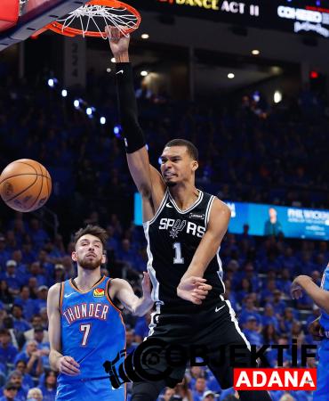 wembanyamadan-destansi-performans-san-antonio-spurs-iki-uzatma-sonunda-thunderi-devirdi-xiex.jpg