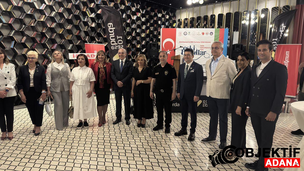 Adana039da-039Azerbaycan039in-Milli-Kurtulus-Gunu039-dolayisiyla-039Eski-Bavullar039-filmi-gosterild.jpeg