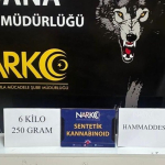 Adana039da-otomobilde-6-kilo-250-gram-sentetik-uyusturucu-ele-gecirildi.jpg