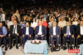 Sanatci-Ahmet-Selcuk-Ilkan-Adana039da-konser-verdi.jpg