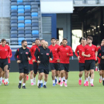 a-milli-futbol-takimi-los-angelestaki-ilk-antrenmanini-yapti-62c2.jpg