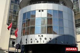 balcova-belediye-baskani-onur-yigitin-annesi-serbest-birakildi-z3e5.jpg