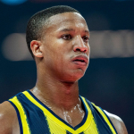 fenerbahce-beko-abdli-basketbolcu-devon-hall-ile-yollarini-ayirdi-yed7.jpg