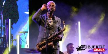 kenny-garrett-akra-caz-festivalinde-dinleyenleri-cazin-koklerine-goturdu-xpaz.jpg