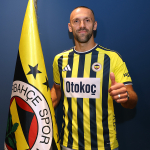 vedat-muriqi-resmen-fenerbahceye-geri-dondu-ton8.jpg