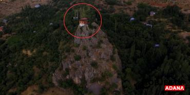 kayaligin-uzerindeki-meshur-ev-satiliyor-fiyati-dudak-ucuklatti-wac8.jpg