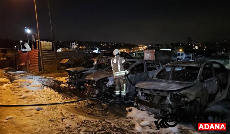 Avcılar’da 3 otomobil alevlere teslim oldu!