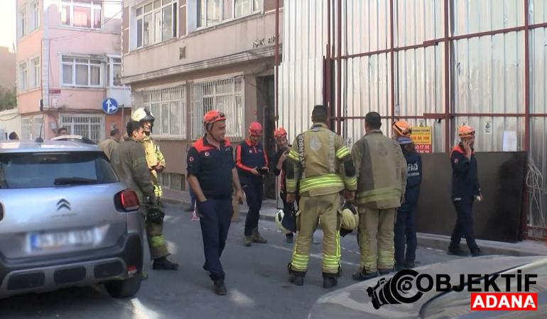 Fatih’te yıkımı yapılan bina çöktü: Yaralılar var