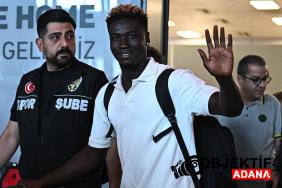 fenerbahcenin-yeni-transferi-kojo-peprah-oppong-istanbula-geldi-yq2b.jpg