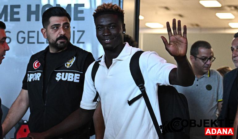 Fenerbahçe’nin yeni transferi Kojo Peprah Oppong, İstanbul’a geldi