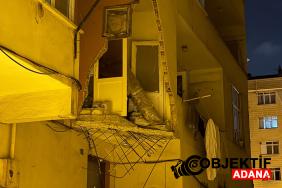 gece-vakti-kabusu-yasadilar-balkon-bir-anda-coktu-bina-tahliye-edildi-epel.jpg