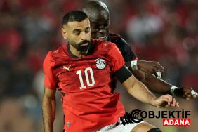 61-dakikada-oyundan-cikan-mohamed-salah-sakatlandi-mi-resmi-aciklamalar-pes-pese-geldi-1cyh.jpg
