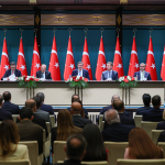 ekonomide-3-yillik-yol-haritasi-enflasyon-ve-buyume-tahminleri-aciklandi-ztbj.jpg