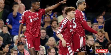 fenerbahcenin-rakibi-liverpool-premier-ligde-siftah-yapti-lbhv.jpg