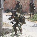 israilden-gazzede-yaralilarin-yardimina-kosan-sivillere-saldiri-2-olu-7-yarali-pgdq.jpg