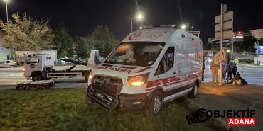 kayseride-ambulansla-otomobil-carpisti-6-yarali-kelv.jpg