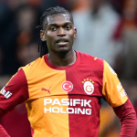 rafael-leao-hakkinda-sert-konustu-onu-izlemekten-bikmistim-sanki-lutfeder-gibi-oynuyordu-cwso.jpg