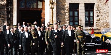 cumhuriyetin-gizli-zafer-plani-ataturkun-masasindaki-sir-vhye.jpg
