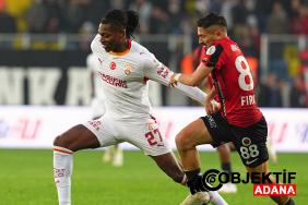 galatasarayda-rafael-leao-soku-son-durumu-resmen-aciklandi-pxpe.jpg