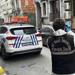 sislide-supheli-olum-genc-kadin-ciktigi-catidan-dustu-ilb4.jpg