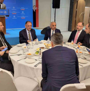 Bakan-Ozhaseki-Bin-santiyede-110-bin-kisilik-orduyla-calisiyoruz.jpg