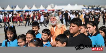 TEKNOFEST-Adana039ya-yoresel-kiyafet-ve-kostumlerle-katildilar.jpg