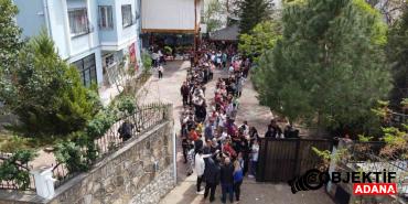 Yasli-cift-20-yildir-her-bayram-cocuklari-sevindiriyor.jpg