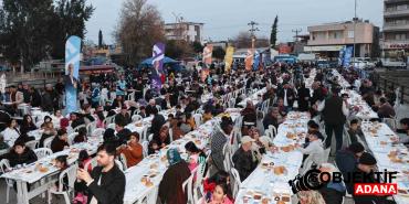 Yuregir-Belediyesi-bin-kisilik-iftar-sofrasi-kurdu.jpg