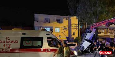 Adanada-kontrolden-cikan-otomobil-refujde-asili-kaldi-5-yarali.jpg