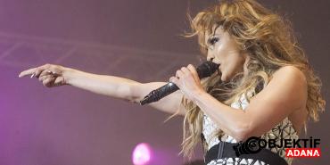 jennifer-lopez-istanbuldaki-konseri-kapsaminda-50-hayraniyla-bir-araya-gelecek-pxjn.jpg