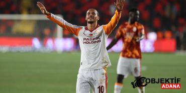 leroy-sane-galatasaray-formasiyla-ilk-resmi-macina-cikti-maur.jpg