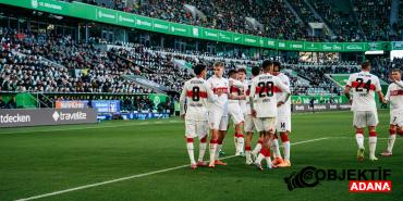 fenerbahcenin-rakibi-stuttgarttan-bundesligada-3-gollu-galibiyet-dqtp.jpg