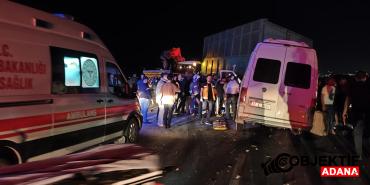 yolcu-minibusu-traktore-carpti-cok-sayida-yarali-var-sazc.jpg