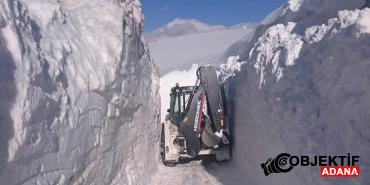 kar-kalinligi-4-metreye-ulasti-is-makineleri-guclukle-ilerliyor-qzd8.jpg