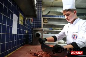 Adanali-genc-sefler-hazirlayacaklari-yemeklerle-Turkiye-sampiyonu-olmayi-hedefliyor.jpg