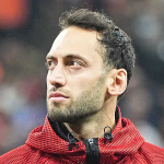interde-hakan-calhanoglu-soku-dunya-kupasi-tehlikede-mi-shjv.jpg