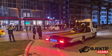 izmirde-otomobille-carpisan-motosikletli-carpisti-phmz.jpg