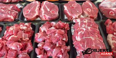 kurbanlik-pazari-pahali-acildi-karkas-et-bin-liraya-kosuyor-kskv.jpg