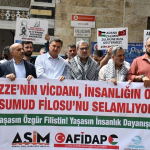 1779461168_733_Adana039da-Israil039in-Kuresel-Sumud-Filosu039na-saldirisi-protesto-edildi.jpg